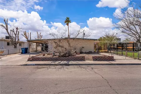 5125 Hallet Dr, Las Vegas, NV 89122