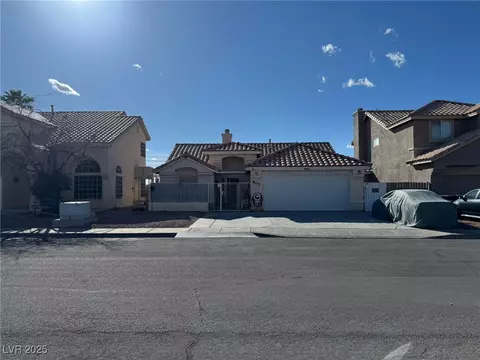 807 Zinnia Cir, Henderson, NV 89015