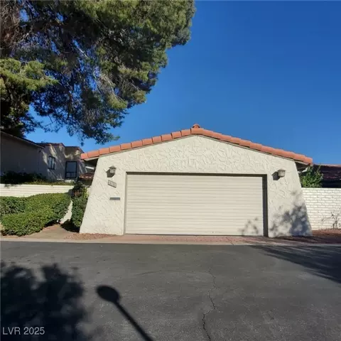 2305 Plaza Del Grande, Las Vegas, NV 89102