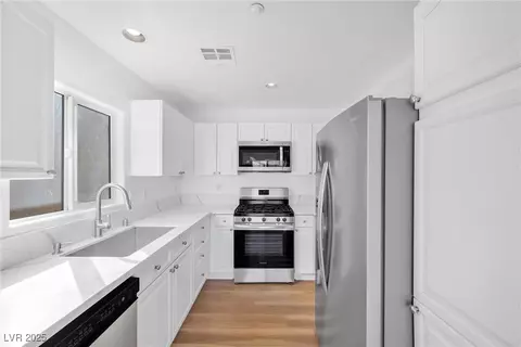 9017 Becoming Ct, Las Vegas, NV 89149