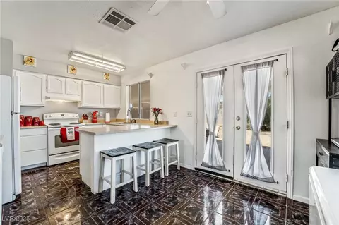 436 Bell Ave, Henderson, NV 89015 photo 10