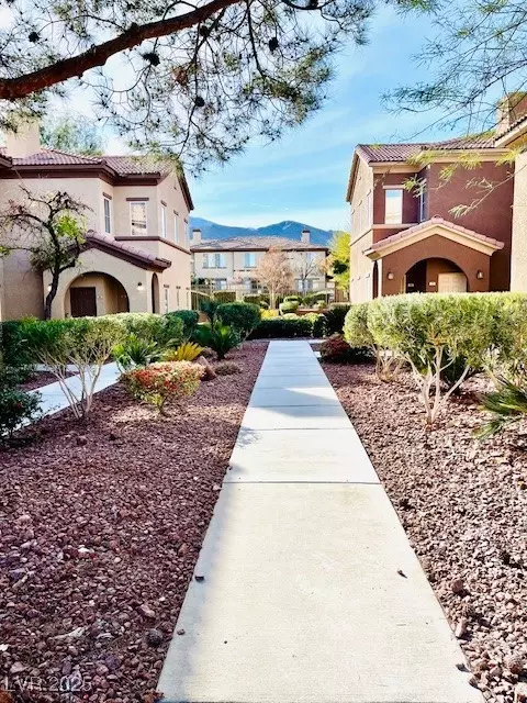 3845 Wiggins Bay St #104, Las Vegas, NV 89129