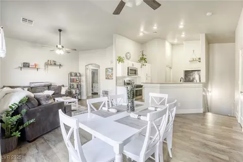 1099 Sheer Paradise Ln #1, Henderson, NV 89002