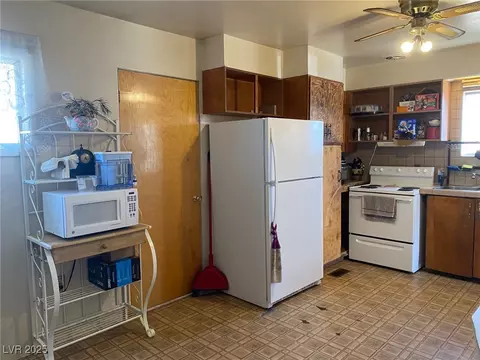 925 Avenue D, Ely, NV 89301 photo 5
