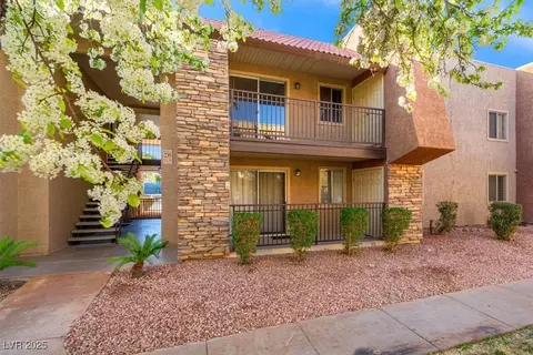 5060 Indian River Dr #382, Las Vegas, NV 89103