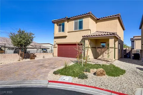 7370 Glowing Point St, North Las Vegas, NV 89084