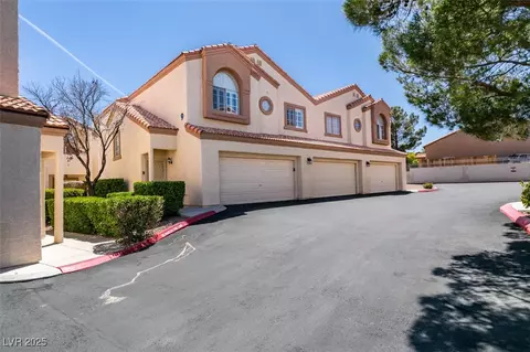 8301 Boseck Dr #215, Las Vegas, NV 89145