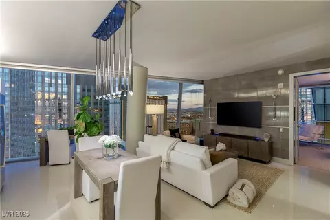 3722 Las Vegas Blvd #1712, Las Vegas, NV 89158