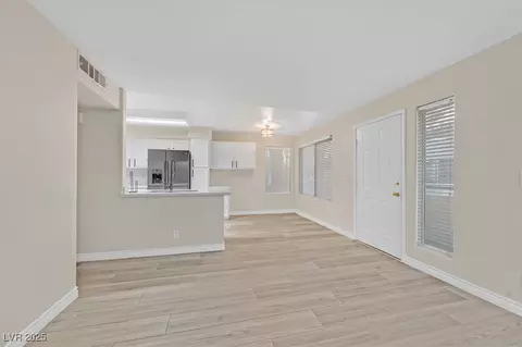 3061 Key Largo Dr #201, Las Vegas, NV 89120