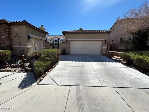 9361 Olympia Falls Ave, Las Vegas, NV 89149