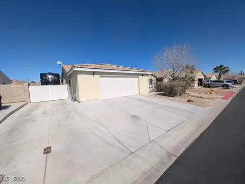 8018 Rushmore Ave, Las Vegas, NV 89131