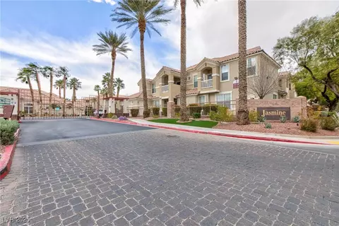 5855 Valley Dr #2018, North Las Vegas, NV 89031