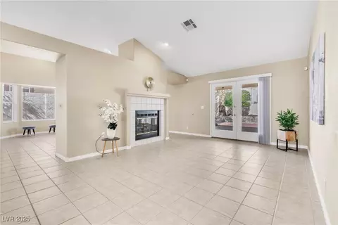 7624 Desert Delta Dr, Las Vegas, NV 89128