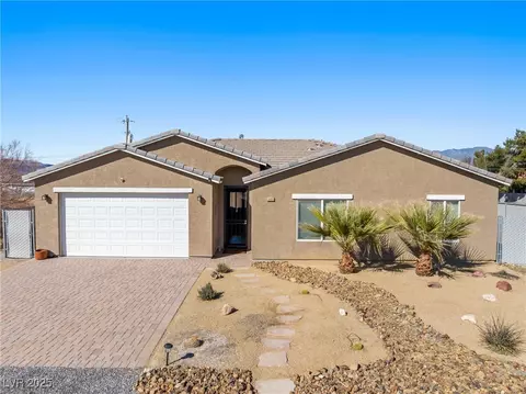 1000 Enchanted Mesa St, Pahrump, NV 89048