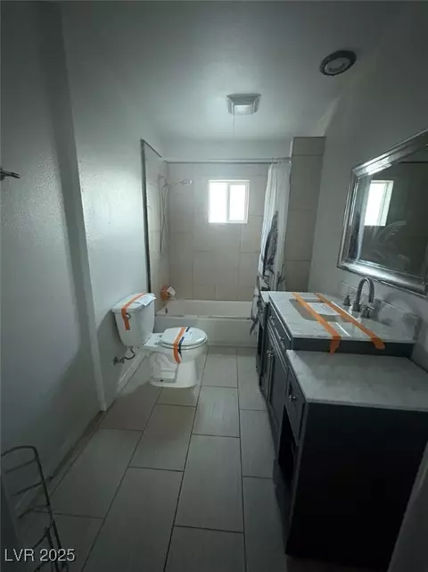 Bath - 1294 Avenue C, Ely, NV 89301 photo 1 of 2