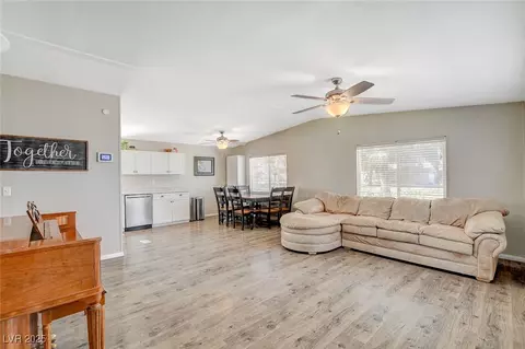 425 Bonelli Ave, Overton, NV 89040 photo 2