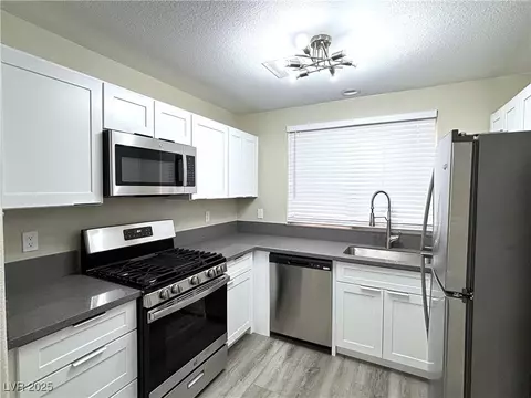 56 Belle Point Ave, Las Vegas, NV 89123