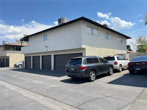 2916 Karen Ave, Las Vegas, NV 89121