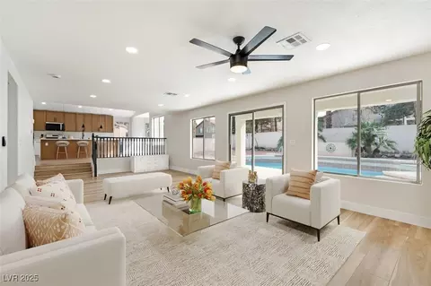 8305 Woodland Prairie Ave, Las Vegas, NV 89129