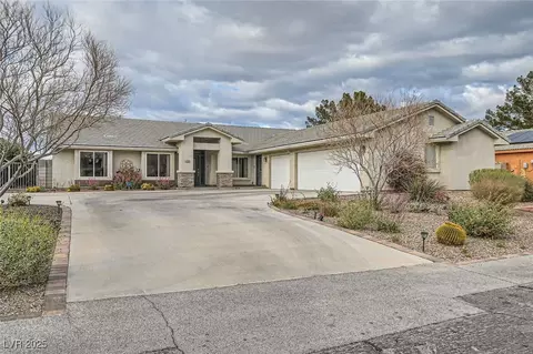 4350 Bossart Ct, Las Vegas, NV 89102