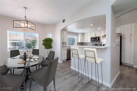 6160 Rumrill St #201, Las Vegas, NV 89113