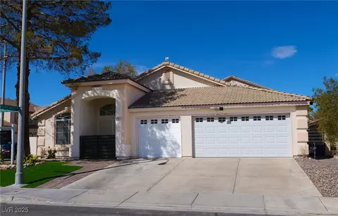 297 Gingerbread St, Henderson, NV 89012