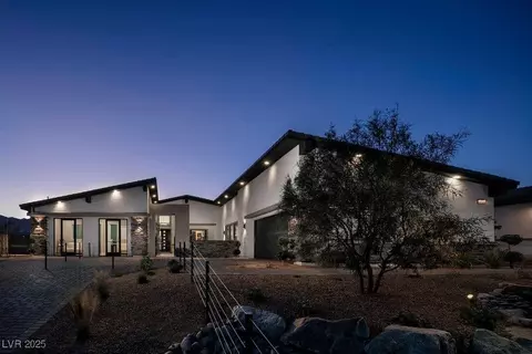 5725 N Conquistador St, Las Vegas, NV 89149