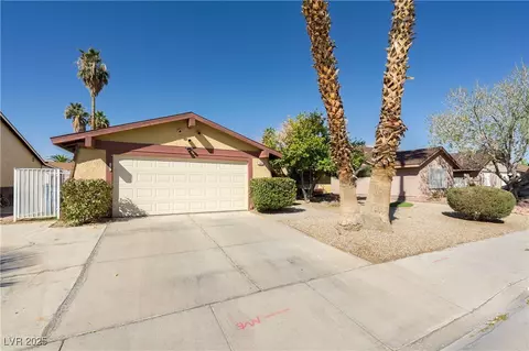 1349 Foxglove Dr, Las Vegas, NV 89142
