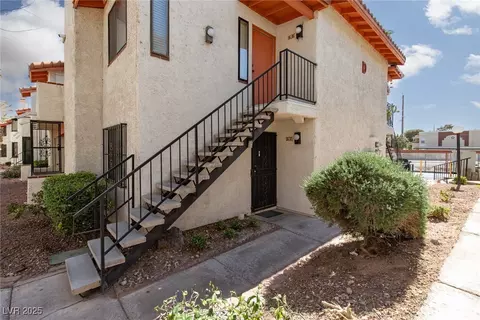 1701 E Katie Ave #57, Las Vegas, NV 89119