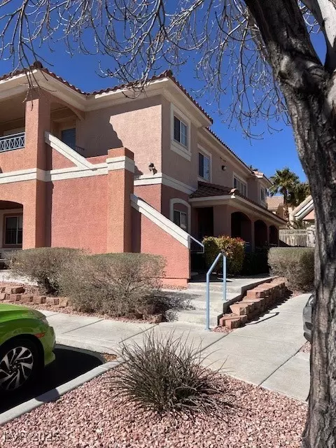 301 Pine Haven St #202, Las Vegas, NV 89144