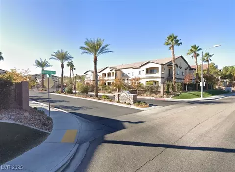 2291 W Horizon Ridge Pkwy #2208, Henderson, NV 89052