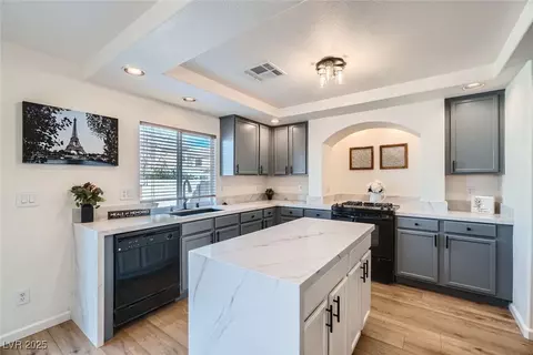 830 Beartooth Falls Ct, Henderson, NV 89052