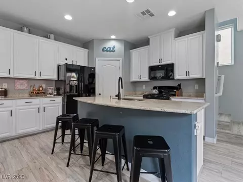9316 Golden Lad Ave, Las Vegas, NV 89166