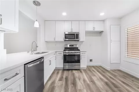 10041 Arbuckle Dr, Las Vegas, NV 89134