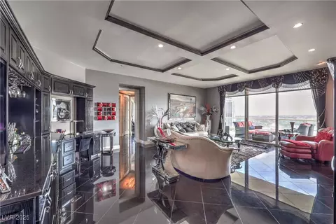 2857 Paradise Rd #2103, Las Vegas, NV 89109
