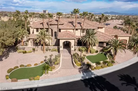 2540 Red Arrow Dr, Las Vegas, NV 89135
