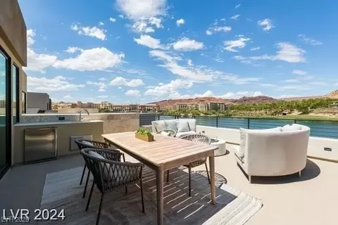 44 Lakefront Dr, Henderson, NV 89011