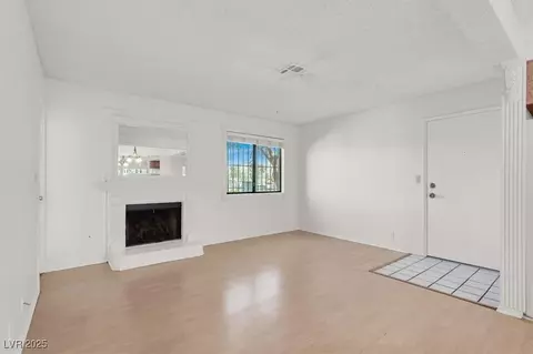 1701 E Katie Ave #21, Las Vegas, NV 89119