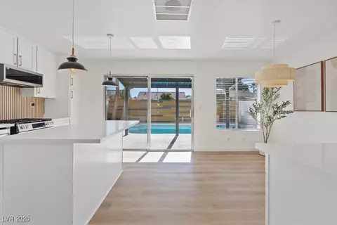 2547 Wolverton Ave, Henderson, NV 89074
