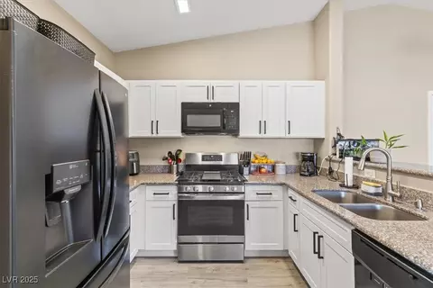6539 Ozzie Harriet Ave #101, Las Vegas, NV 89122