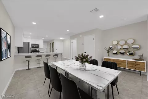 7803 Canoe Ln, Las Vegas, NV 89145