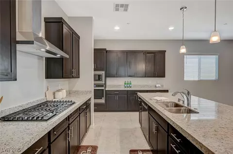 864 Klamath Springs St, Henderson, NV 89011