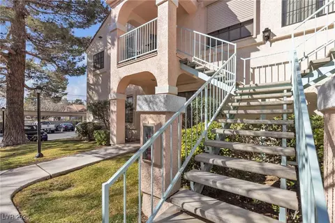 4873 S Torrey Pines Dr #204, Las Vegas, NV 89103
