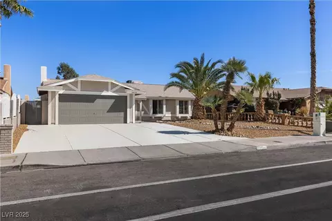3916 S Torrey Pines Dr, Las Vegas, NV 89103