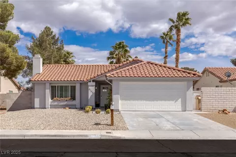 8198 Palmada Dr, Las Vegas, NV 89123