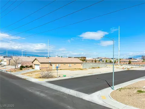 664 Miller Ave, North Las Vegas, NV 89030