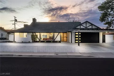 3517 Spencer St, Las Vegas, NV 89169