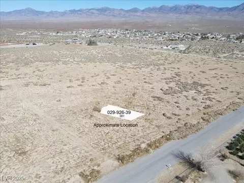 381 NE Nimo Ct, Pahrump, NV 89060