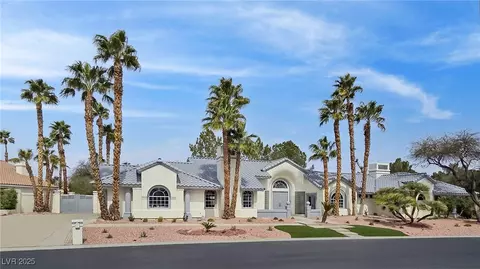 8112 Golfers Oasis Dr, Las Vegas, NV 89149
