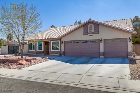 1777 Indian Summer Dr, Las Vegas, NV 89123